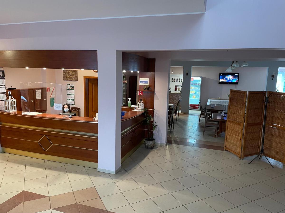 Hotel Dowhan Nowe Exterior foto